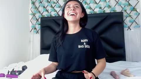  Emma  online show from 12/01/25, 03:28