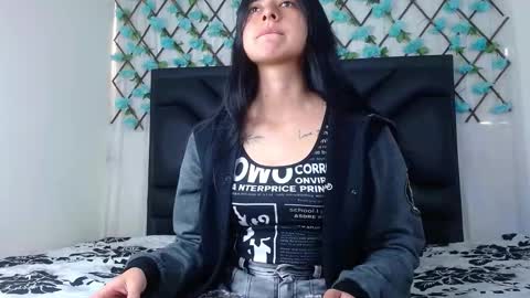  Emma  online show from 12/21/25, 04:14