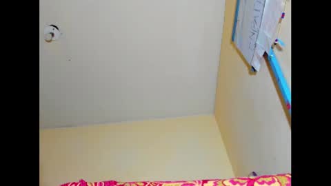 hi im emmalina welcome to your happy place online show from 01/19/25, 03:53