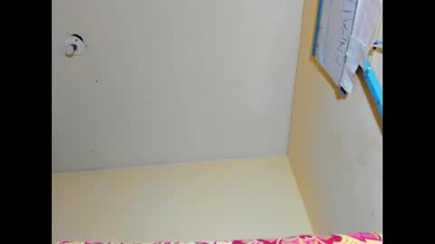 hi im emmalina welcome to your happy place online show from 01/30/25, 12:59