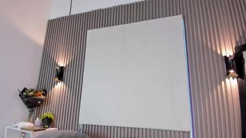 emmazc_ online show from 12/20/25, 09:00