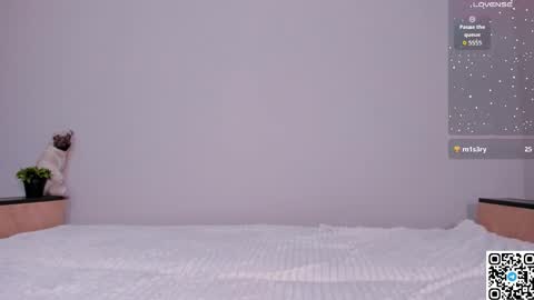 Snapshot of emmelieflorence chatting on 09/23/25, 06:55 Emmelie online show from 09/23/25, 06:55