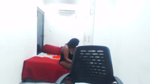 Emmy Lilly and Sam online show from 12/10/24, 06:49