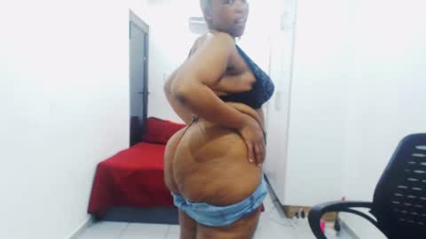 Emmy Lilly and Sam online show from 12/17/24, 07:04