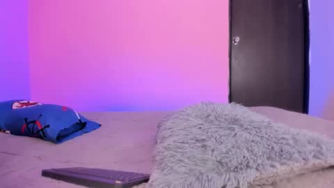 Snapshot of emmi_00 chatting on 11/23/25, 02:55 Emmi online show from 11/23/25, 02:55