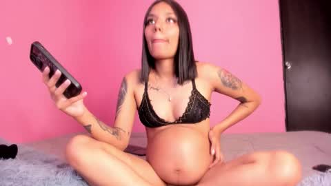 Emmi online show from 12/18/25, 04:29