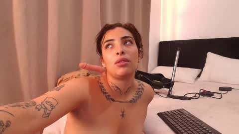 Snapshot of emmi_11 chatting on 02/14/26, 12:35 emmi_11 online show from 02/14/26, 12:35