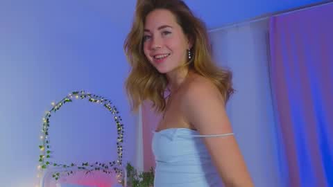 Snapshot of emmi_rosee chatting on 01/20/25, 04:23 Miss Emmi online show from 01/20/25, 04:23