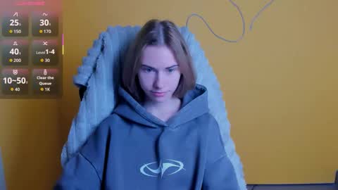 Emmi online show from 12/19/25, 06:31