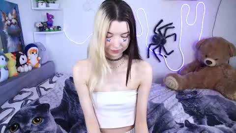 emmie_everly online show from 07/17/26, 01:07