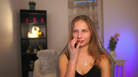 Emmie online show from 04/05/26, 01:41