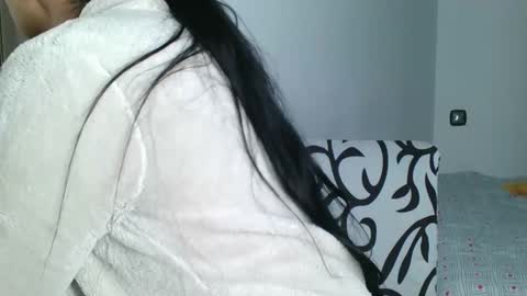 emmie online show from 02/12/25, 09:10