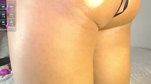 Snapshot of emmiily chatting on 02/22/25, 08:07 Emely online show from 02/22/25, 08:07