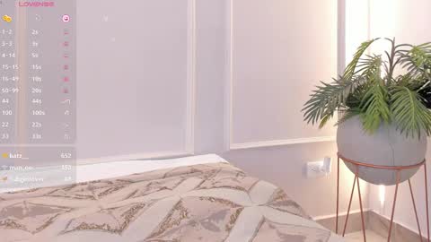 Emmiily online show from 12/12/24, 11:03