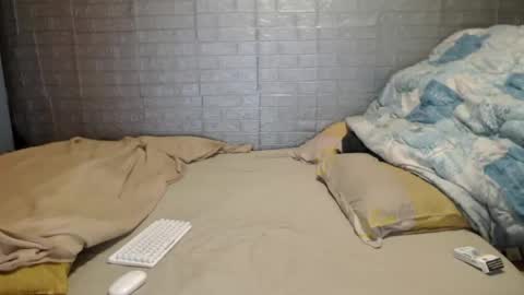 Emmily000 online show from 11/10/25, 08:41