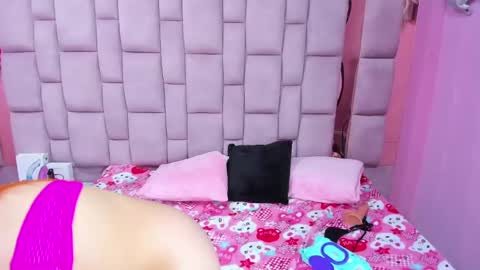 EmmilyWalker online show from 10/31/25, 09:32