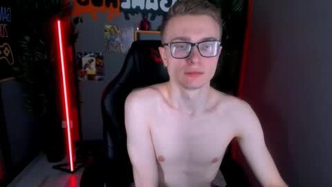 Snapshot of emmit_barker chatting on 02/04/26, 03:29 Emmit online show from 02/04/26, 03:29