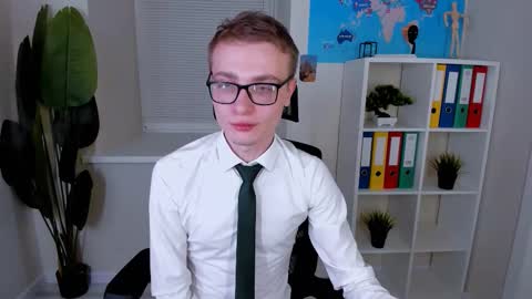 Snapshot of emmit_barker chatting on 02/18/26, 03:46 Emmit online show from 02/18/26, 03:46