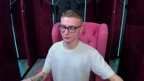Snapshot of emmit_barker chatting on 04/29/26, 03:38 Emmit online show from 04/29/26, 03:38