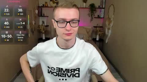 Snapshot of emmit_barker chatting on 05/17/26, 10:33 Emmit online show from 05/17/26, 10:33