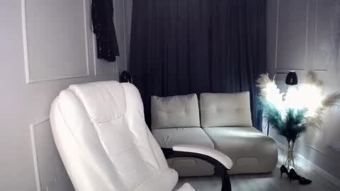 emmmam online show from 10/16/25, 11:11