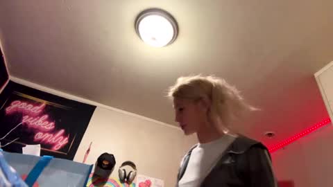 emmwarr1514 online show from 03/05/25, 06:01