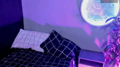 emmy__smith online show from 11/23/25, 06:57