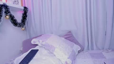 Emmy Heart online show from 12/15/25, 03:44