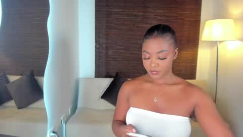 emmy_jacksson online show from 02/19/25, 11:25