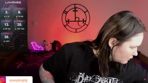 Emmy Bright     50  online show from 12/15/25, 01:32