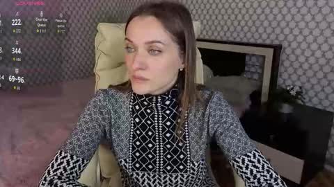 Snapshot of emmyskyy chatting on 10/12/25, 03:11 Emma online show from 10/12/25, 03:11