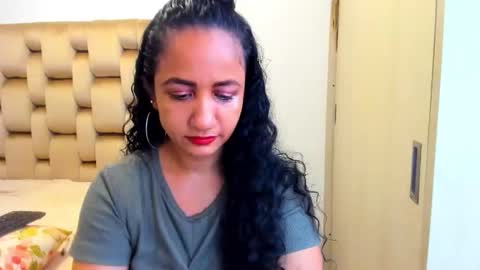 emperatriztapia online show from 05/17/26, 08:49