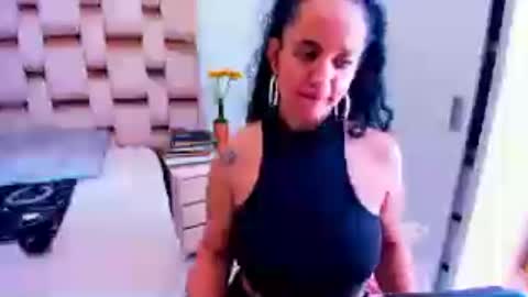 Snapshot of emperatriztapia chatting on 07/05/26, 07:10 emperatriztapia online show from 07/05/26, 07:10