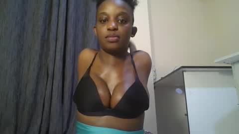 Snapshot of empress_emma chatting on 03/28/26, 09:25 empress_emma online show from 03/28/26, 09:25