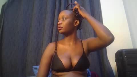 Snapshot of empress_emma chatting on 04/13/26, 08:53 empress_emma online show from 04/13/26, 08:53