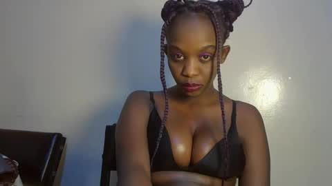 Snapshot of empress_emma chatting on 04/16/26, 09:39 empress_emma online show from 04/16/26, 09:39