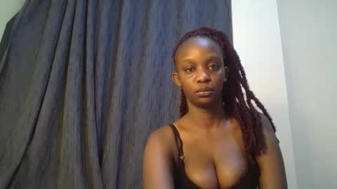 Snapshot of empress_emma chatting on 04/20/26, 06:27 empress_emma online show from 04/20/26, 06:27
