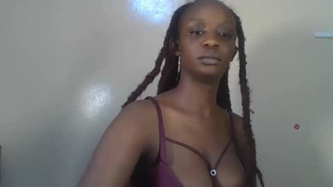 Snapshot of empress_emma chatting on 05/09/26, 02:00 empress_emma online show from 05/09/26, 02:00