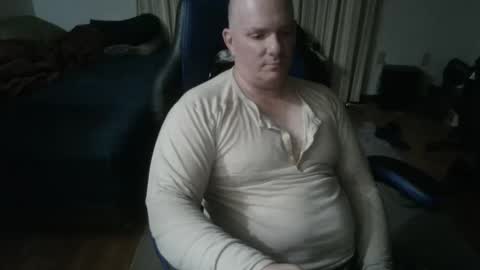 Snapshot of emsguy1 chatting on 04/18/26, 02:59 Matt online show from 04/18/26, 02:59