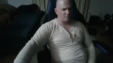 Snapshot of emsguy1 chatting on 04/20/26, 03:20 Matt online show from 04/20/26, 03:20