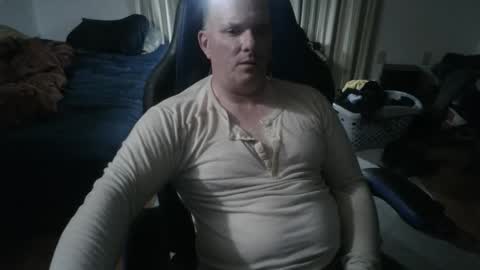 Snapshot of emsguy1 chatting on 05/03/26, 05:57 Matt online show from 05/03/26, 05:57