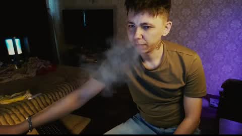 Snapshot of emveeboy96 chatting on 04/04/26, 12:24 emveeboy96 online show from 04/04/26, 12:24