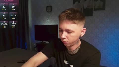 Snapshot of emveeboy96 chatting on 05/18/26, 08:42 emveeboy96 online show from 05/18/26, 08:42