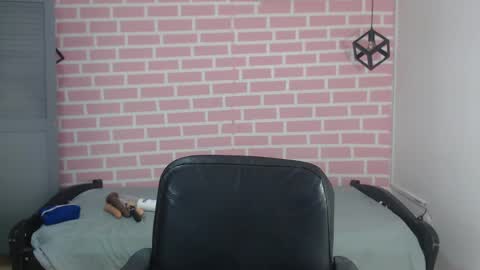 Emy online show from 01/24/25, 10:08