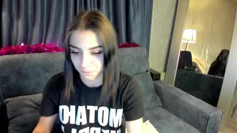 emy__angel online show from 12/16/24, 11:33