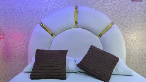 Emy  online show from 11/06/25, 11:33