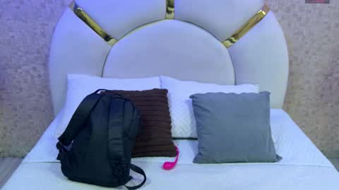 Emy  online show from 11/14/25, 11:42