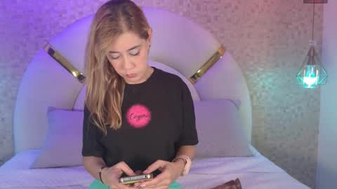 Emy  online show from 11/24/25, 11:54