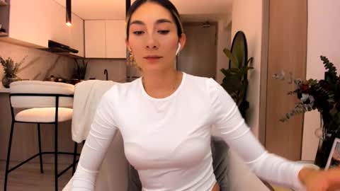 emyconneer online show from 02/22/25, 02:17