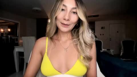 emyconneer online show from 11/06/25, 11:59